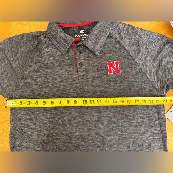 Colosseum Nebraska Cornhusker Polo Men's Size M Grey Lightweight Quick Dry - Picture 6 of 9